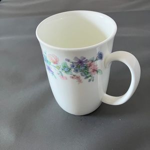 Wedgewood Tea Mug - Angela